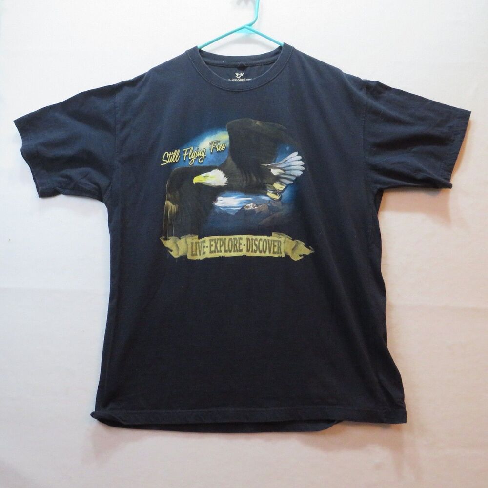Bald Eagle "Still Flying Free...Live. Explore. Discover" Navy Graphic T Shirt XL